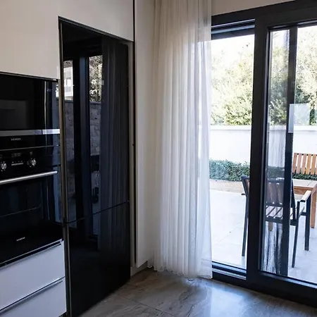 Havuzlu Lueks Yeni 4 Oda Villa *