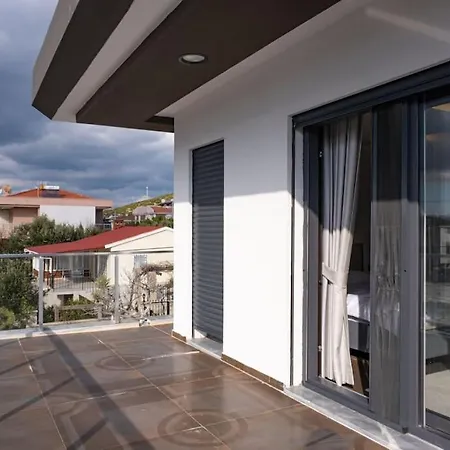 Villa Havuzlu Lueks Yeni 4 Oda Çeşme